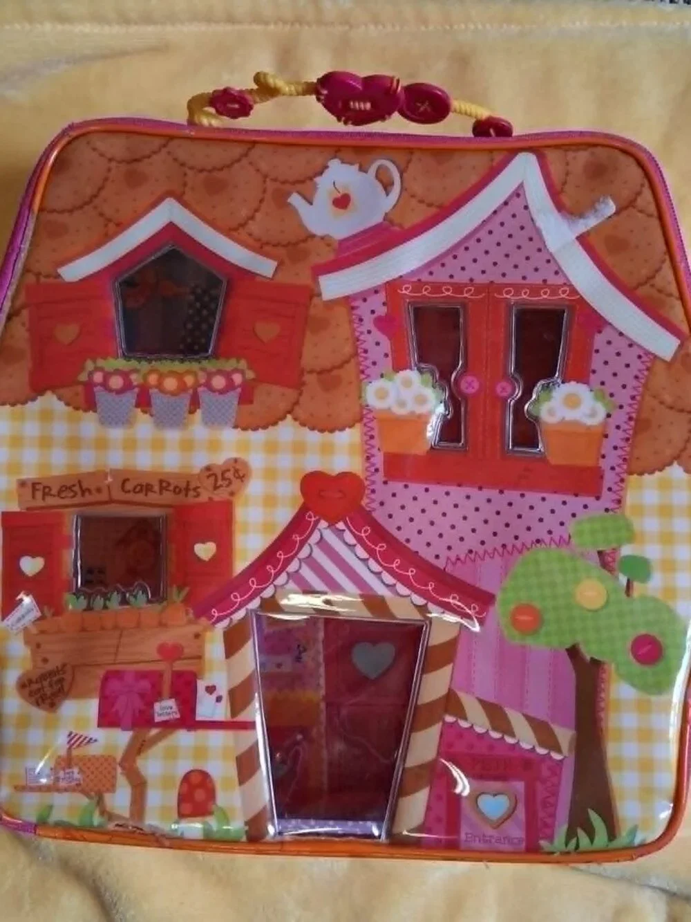 MINI LA LA LOOPSY PLASTIC CARRYING CASE